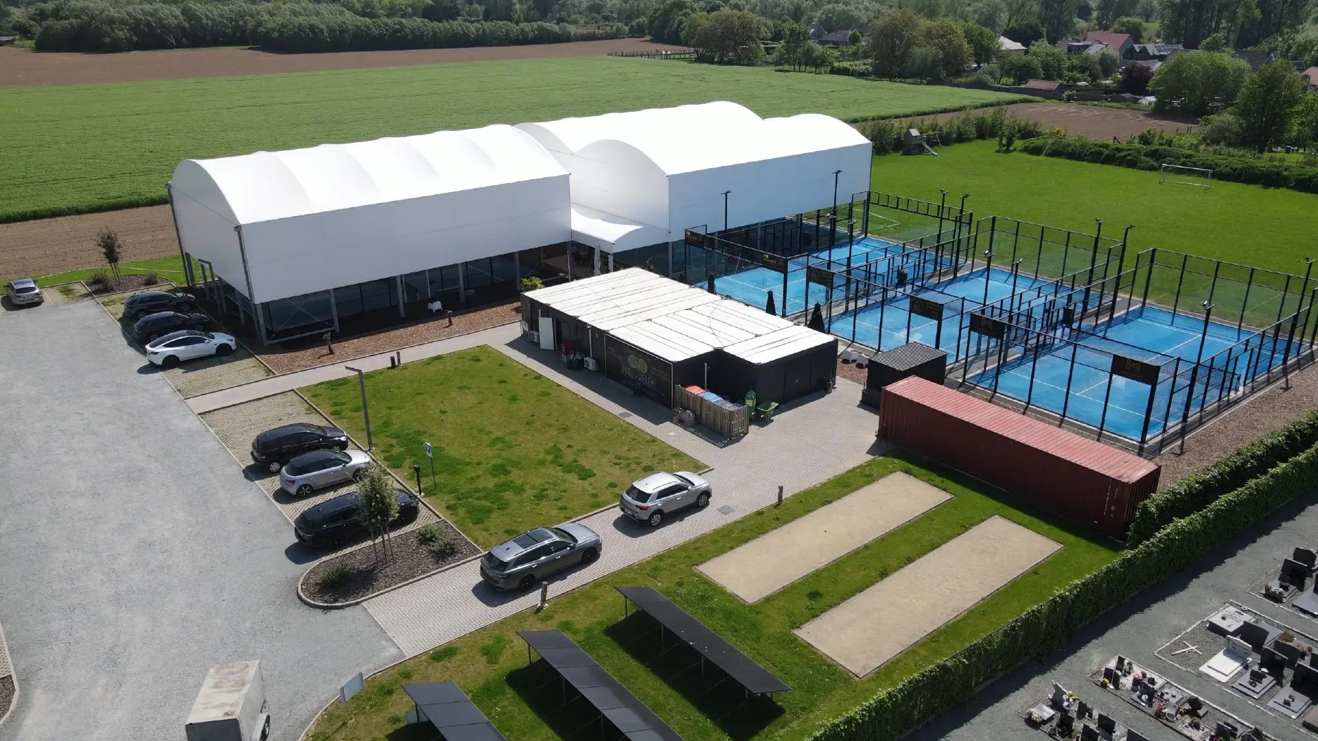 Overdekte padelterreinen Padel Idegem winterverhuur